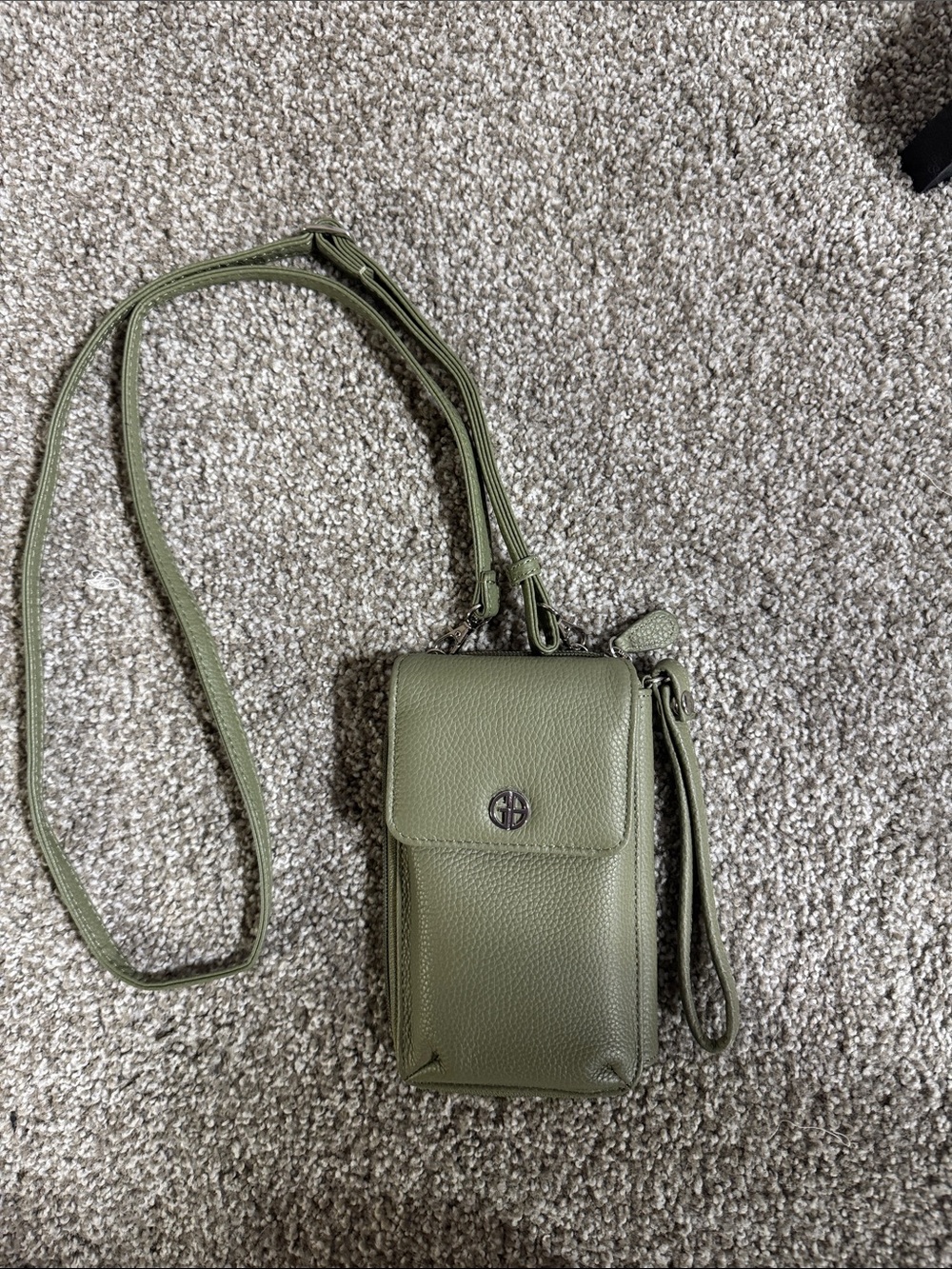 Olive Green Pebbled Leather Crossbody Phone Wallet with Detachable Strap